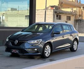 RENAULT Mégane Sporter Blue dCi 115CV EDC Bus.