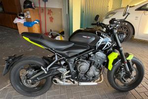 Triumph trident 660 (2024)