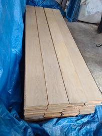 parquet in rovere colore chiaro cm.200x15x1,5
