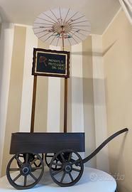 Caretto porta ombrelli e fiori, in legno e metallo