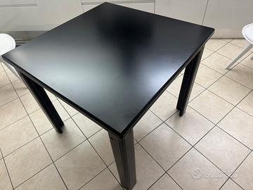 Tavolino laccato nero 90x90 allungabile