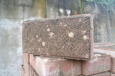 Mattoni autobloccanti