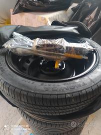 ruotino Nissan Micra 