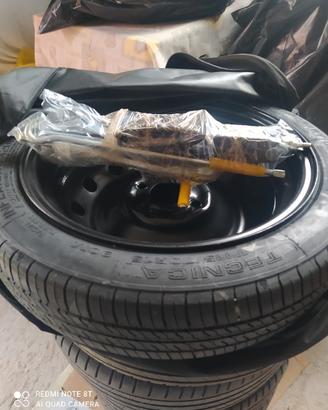 ruotino Nissan Micra 