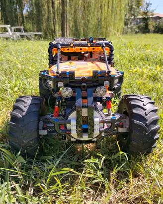 Fuoristrada telecomandato "LEGO Technic 42099 "