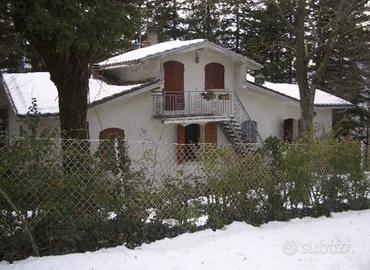 Immobile in asta di 414 m² con più di 5 locali a M