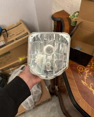 Faro Husqvarna 701 anno 2025
