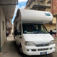 Camper mc louis 560