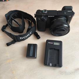 Sony A6000 + 16-50mm + 2 batterie