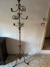 Attaccapanni artigianale in ferro battuto alto 181