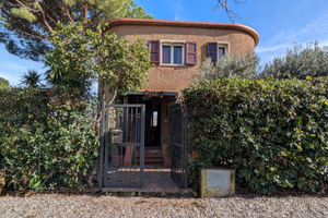 Casa indipendente con giardino