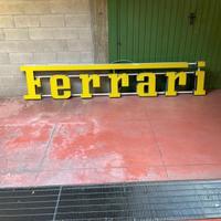 Insegna Ferrari
