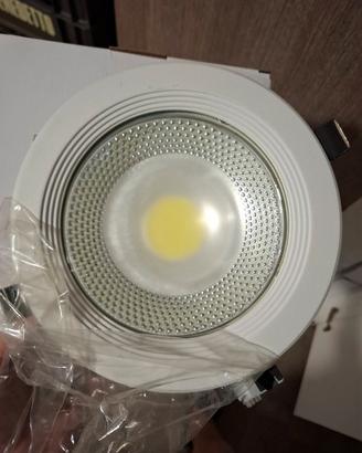 10 faretti led nuovi