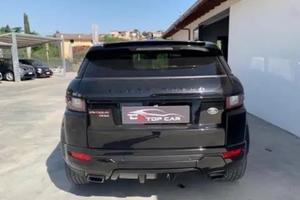 Range Rover Evoque nera pelle rossa