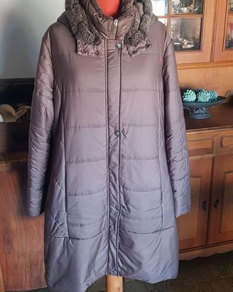 Piumino donna imbottito, lungo, con cappuccio