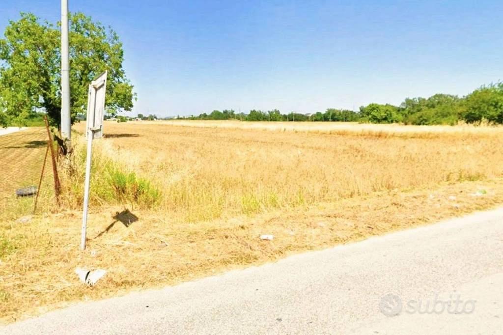 Immobile in asta di 884464 m² a Monte Roberto - Vista 2