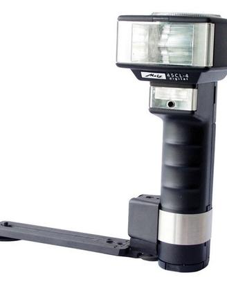 Metz flash  45 cl4 completo di staffa e batteria 
