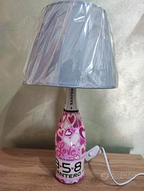 Lampada con bottiglia