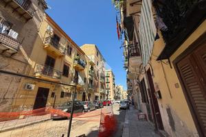 2 LOCALI A PALERMO