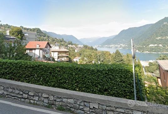 Splendido quadrilocale vista lago a como (co)