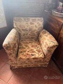 Coppia di poltrone fatte a mano