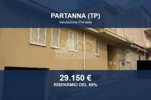 Immobile in asta di 321 m² con box auto a Partanna