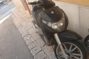 Beverly 250