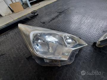 Coppia fanali Toyota verso S