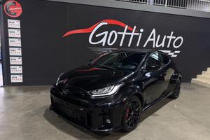 TOYOTA Yaris IVA ESPOSTA TOTAL BLACK CIRCUIT IN