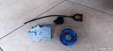 Beyblade trottola Hasbro Tomy 2010 celeste/ blu/ro