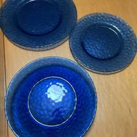 Servizio piatti in vetro blu