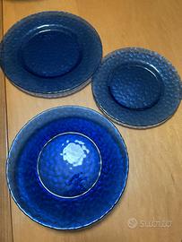 Servizio piatti in vetro blu
