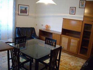 Bilocale arredato e corredato