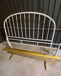 Letto in metallo + reti + lampade
