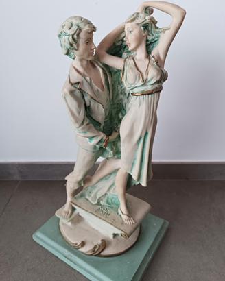 Statua ballerini di Miriam 