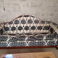 divani con struttura in legno 