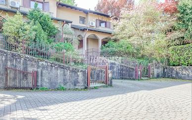 VILLETTA A SCHIERA IN CONTESTO SIGNORILE, Via Doni