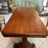 Tavolo e sedie stile barocco piemontese