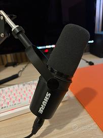 MICROFONO Shure MV7X XLR + asta + filtro