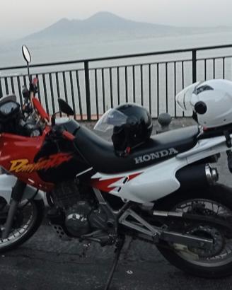 moto  Honda dominator 650 ASI 