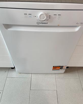 Lavastoviglie indesit
