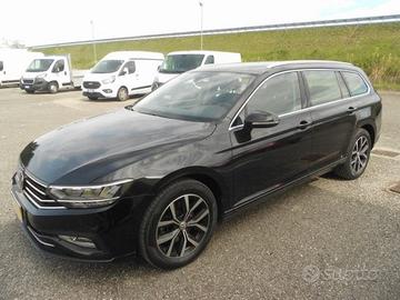 VOLKSWAGEN Passat Variant SCR EVO DSG