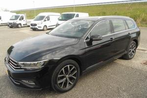 VOLKSWAGEN Passat Variant SCR EVO DSG