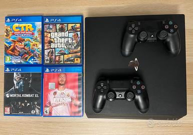 PS4 Pro Slim 1TB + 2 controller + 4 giochi