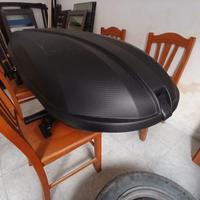 BAULE COME NUOVO. COMPL. BARRE E GANCI UNIVERSALI.