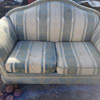 Coppia di divani in stile classico – 2 posti + 3 p