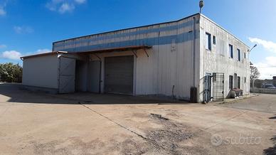 Macomer capannone 760 mq con piazzale