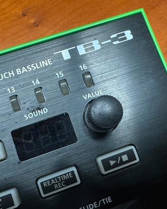 Roland touch bassline TB3 synth