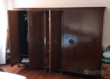 Armadio di 5 ante in legno massello