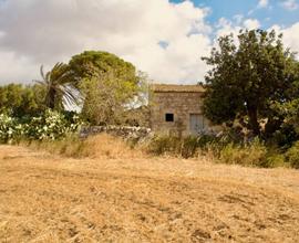 Marina di Ragusa - Contrada Camemi - Magazzino + T